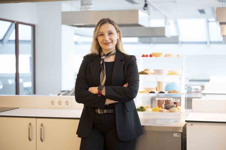 Diyetisyenden Ramazan uyarısı: İftarda suyu peş peşe içmeyin