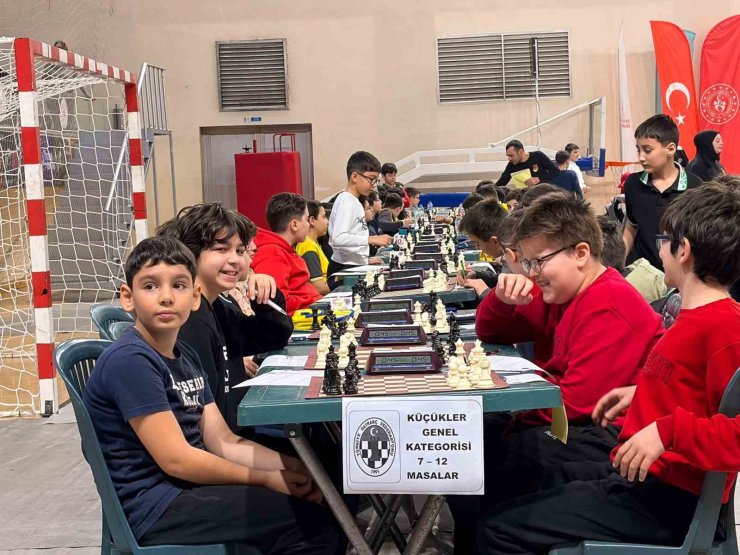 Kayseri Okul Sporları Satranç İl Birinciliği başladı