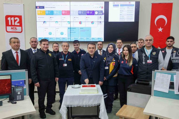 Vali Sözer 112 Acil Çağrı Merkezi’nde incelemelerde bulundu