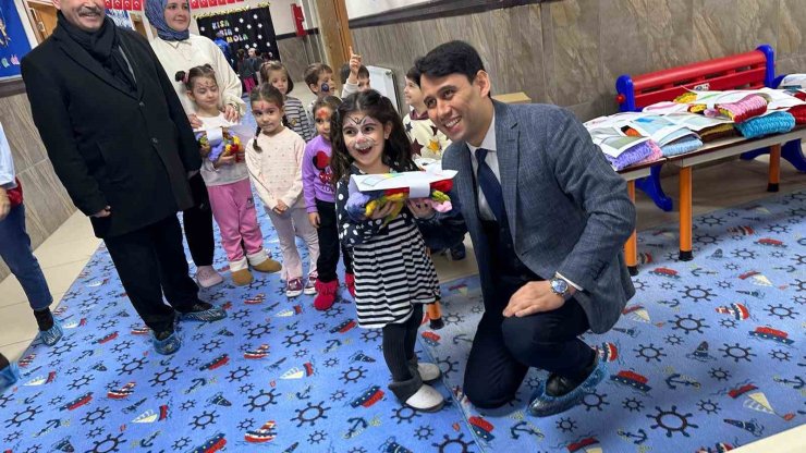 ’Bir Atkı Bin Umut’ projesiyle minik hayaller gerçeğe dönüştü