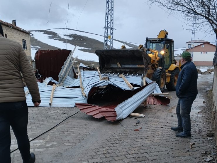 Bünyan’da şiddetli rüzgârın izleri hızla silindi