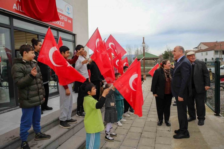 Başkan Özlü Roman koordinasyon merkezini inceleme