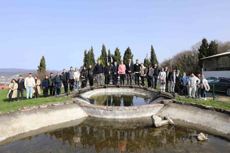 ValisArslan yeni evlenecek çiftlerle bir araya geldi