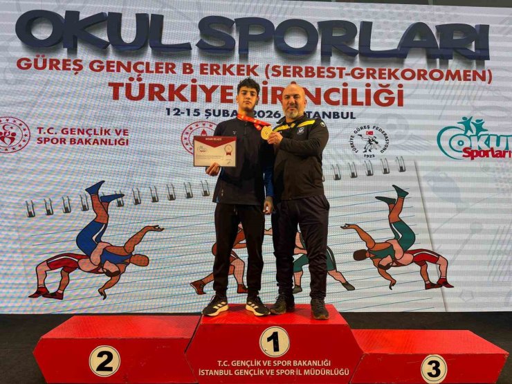 Manisalı güreşçilerden Türkiye Şampiyonası’nda 2 bronz madalya