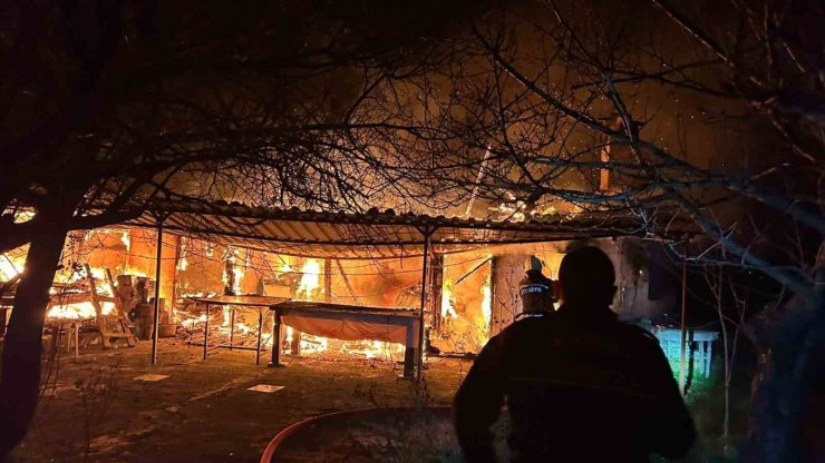 Menteşe’de ev yangını