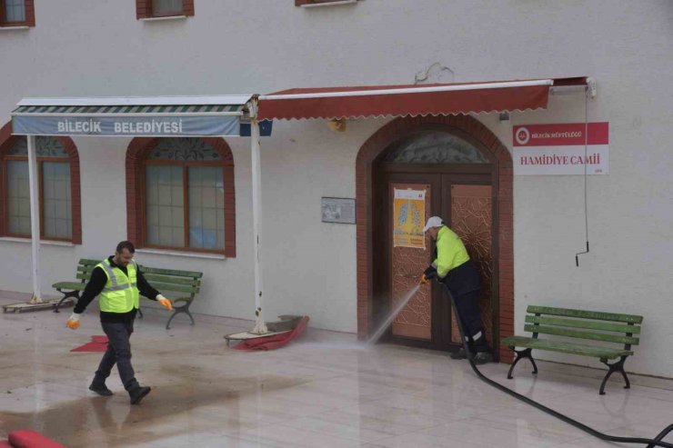 Bilecik’te camiler ilk teravih namazına hazır