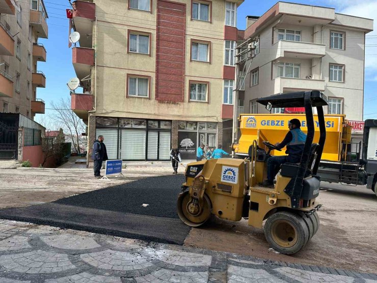 Gebze’de ulaşım konforu için asfalt yama çalışması yapılıyor