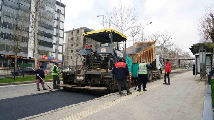 Büyükşehir’den Dulkadiroğlu ve Onikişubat’ta asfalt seferberliği