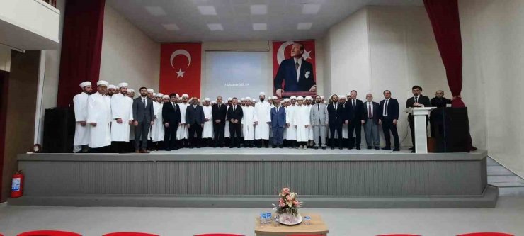 Sinop’ta 70 din görevlisine cübbe ve sarık giydirildi