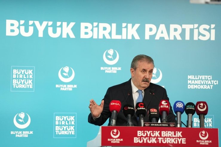 BBP Genel Başkanı Destici: "Ne yapmış Akın Gürlek, bahisçilerin üstüne gitmiş. Millet olarak teşekkür etmemiz lazım"