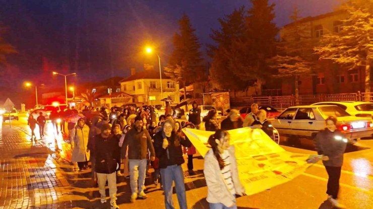 Hisarcık’ta Ramazan’ın gelişi fener alayıyla karşılandı