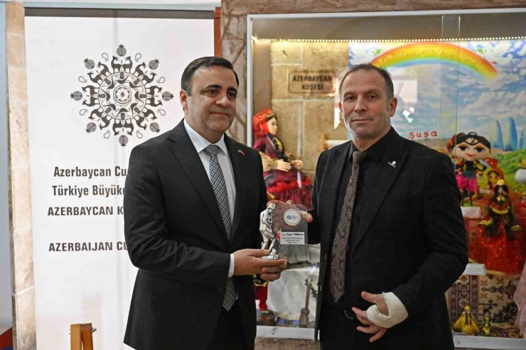 Antalya Oyuncak Müzesi’ne Azerbaycan’dan 26 parçalık bağış