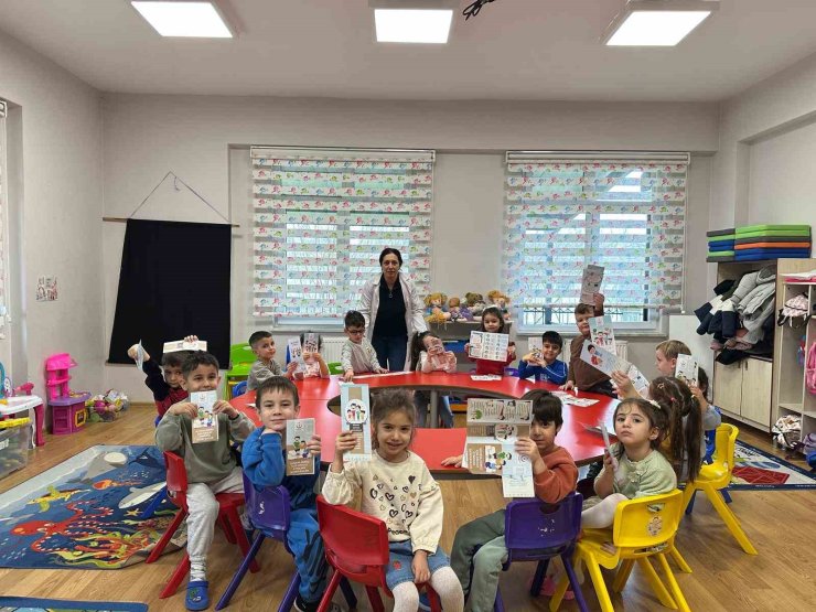 Ana okulu öğrencilerine sağlık eğitimi