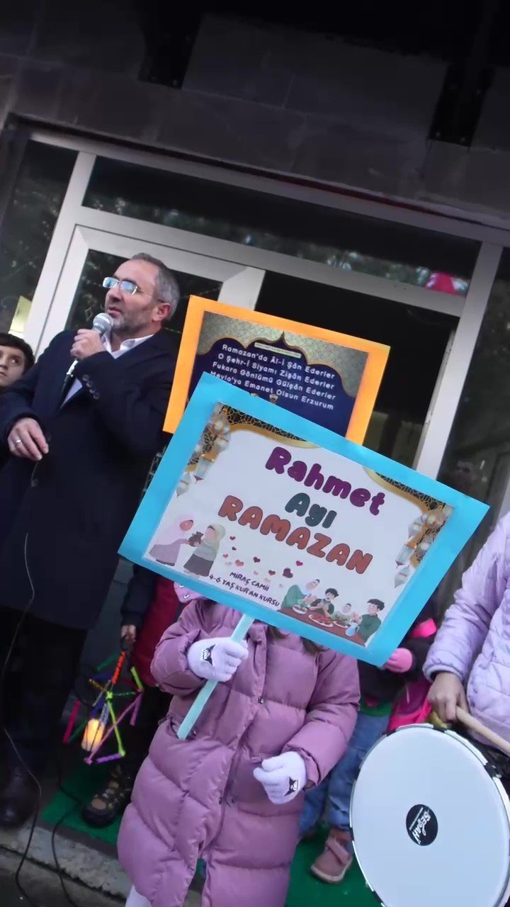 Miraç Kur’an Kursu’ndan Fener alayı