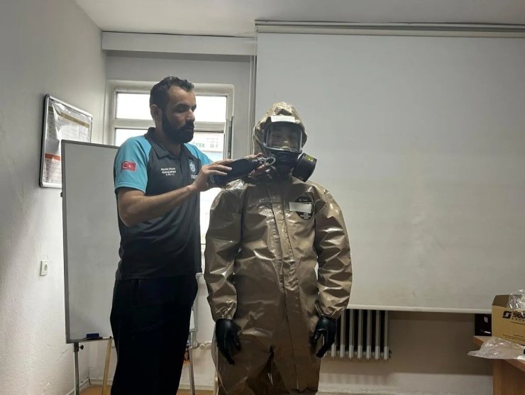 Sinop’ta sağlıkçılara KBRN farkındalık eğitimi