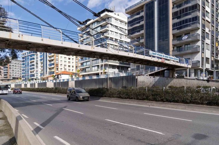 İzmir’de şehitlerin isimleri üstgeçitlerde yaşayacak