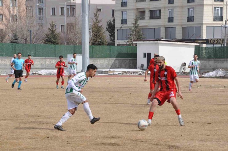 Kars 36 Spor: 2 Doğubayazıt Spor: 1
