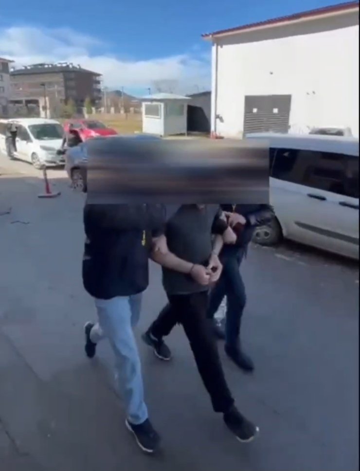 Kütahya’da 23 yıl hapis cezası ile aranan şahıs yakalandı