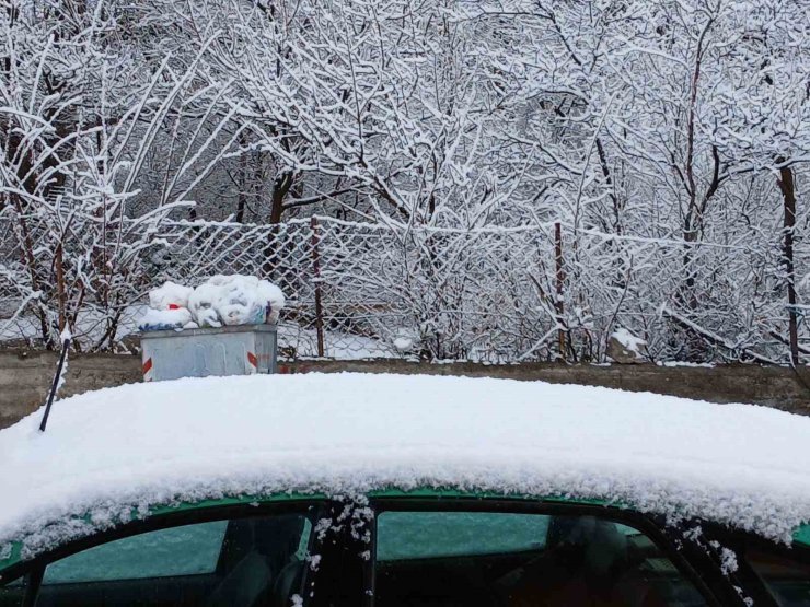 Posof’ta kar sürprizi