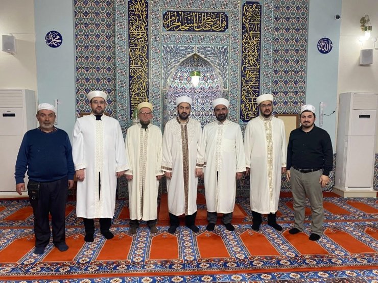 Bozüyük’te Enderun usulü teravih namazı kılınıyor