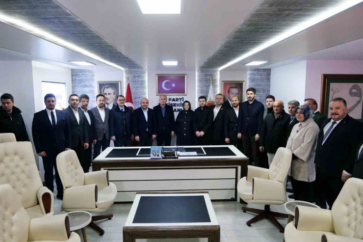 AK Parti Genel Başkan Vekili Efkan Âlâ, Eskişehir teşkilatı ile buluştu