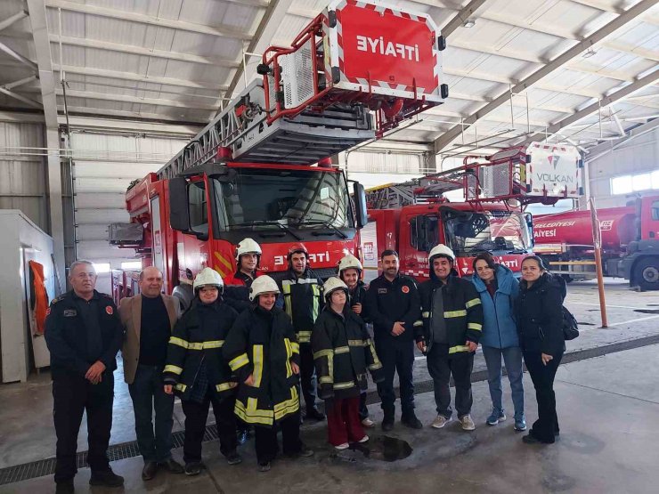 Özel öğrencilerden itfaiyeye anlamlı ziyaret