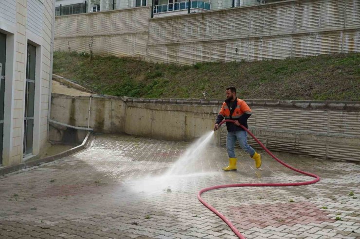 Atakum Belediyesi ekiplerinden camilerde Ramazan temizliği