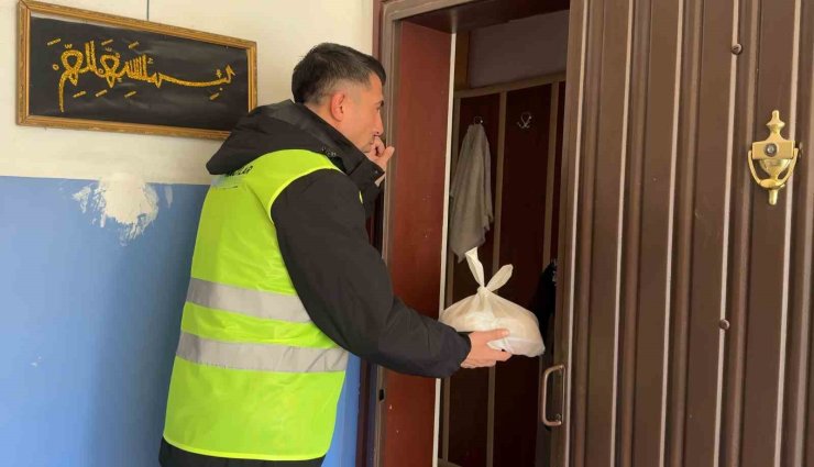 Başkan Özdoğan’dan Hacılar’da Ramazan dayanışması