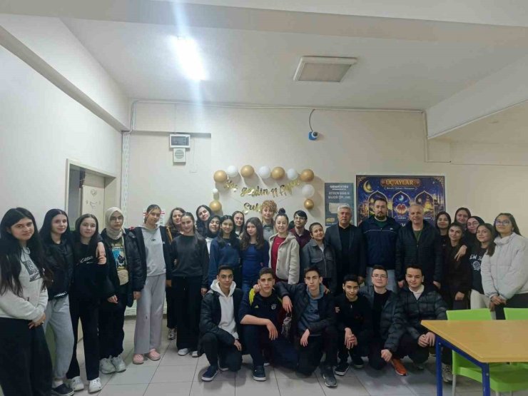 Sarıgöl’de liseliler aynı sofrada buluştu