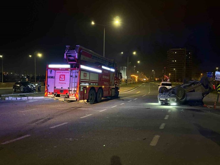 Ehliyetsiz sürücünün karıştığı kazada kamyonet takla attı: 2 yaralı