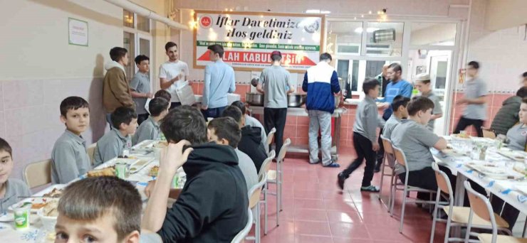 Gürbüzler Kur’an Kursunda bir araya geldiler