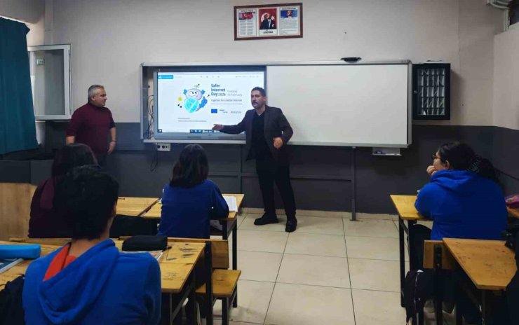 ‘Güvenli İnternet Günü’nde Muğla’da anlamlı etkinlik