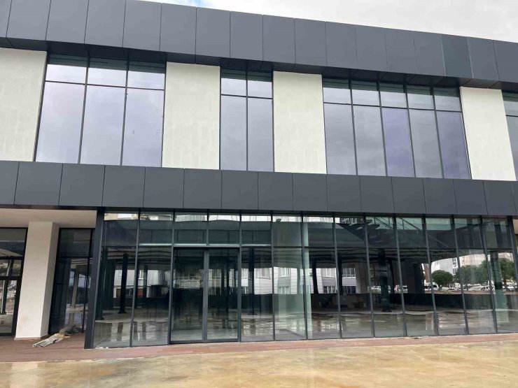 Buldan Santral Garajı ve Kapalı Pazaryerinde sona yaklaşıldı