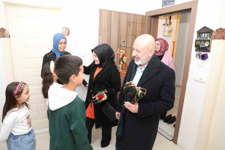 Başkan Çolakbayrakdar: "Büyük bir aile olmanın mutluluğunu iftar sofralarında yaşıyoruz"