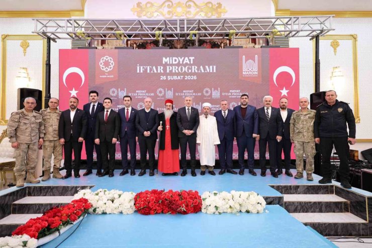 Vali Akkoyun, Midyat’ta vatandaşlarla iftarda bir araya geldi