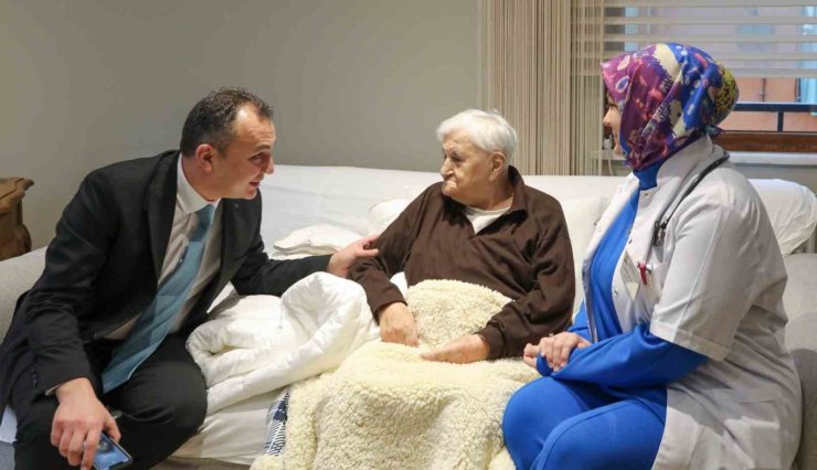 Samsun’da son 3 yılda 230 bin hastaya evde sağlık hizmeti