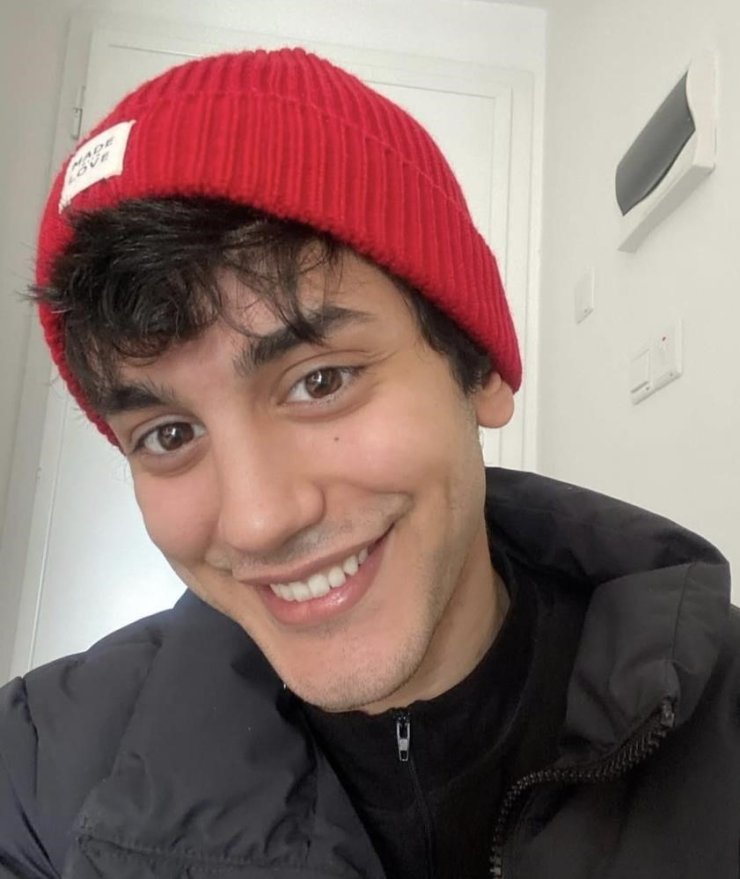 Üzerine ağaç devrilen oyuncu İbrahim Yıldız hayatını kaybetti