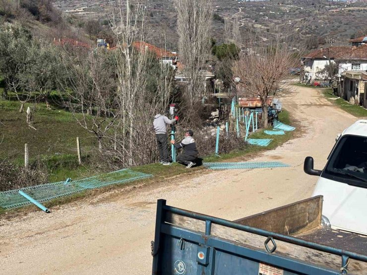 Tehlike arz eden dereler güvenli hale getiriliyor