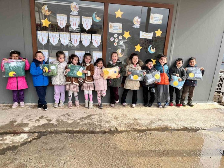 Sevgi ilmekleri Nurdağı’ndaki çocuklara ulaştı