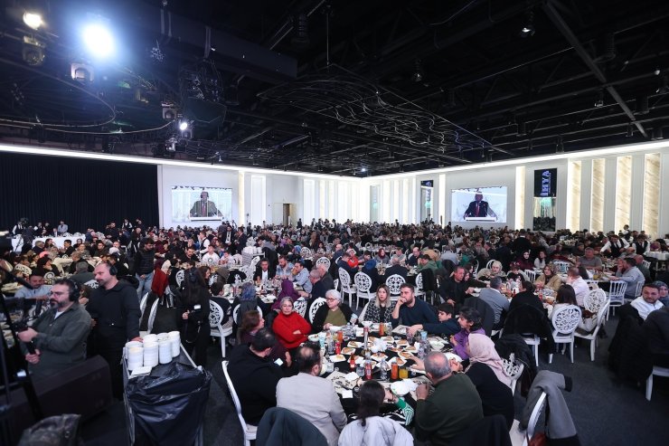 Başkan Büyükkılıç, Ramazan’ın bereketini iki ayrı iftarda vatandaşlarla paylaştı