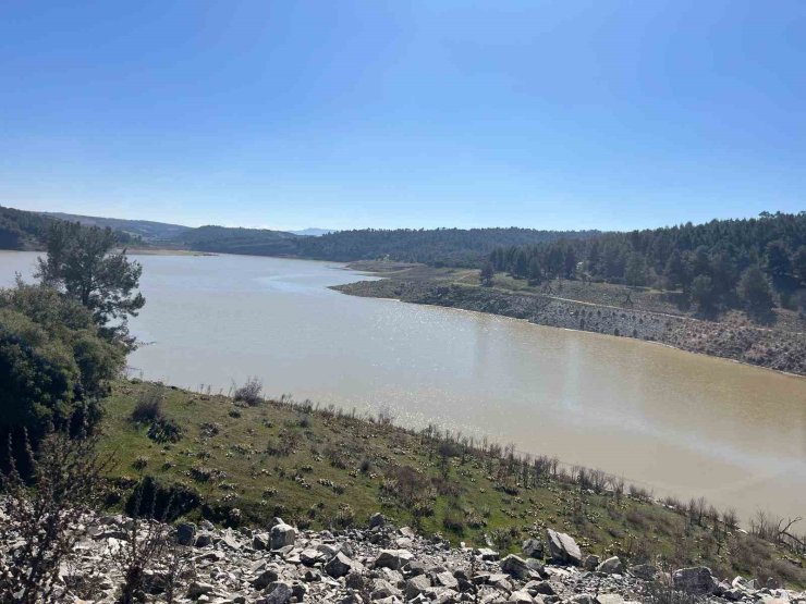 Derbent Barajı’nda su seviyesi zirvede