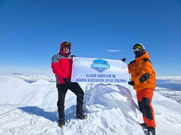 Elazığ’da dağcılık tarihine geçen tırmanış: 15 yaşındaki sporcu Akdağ zirvesine çıktı