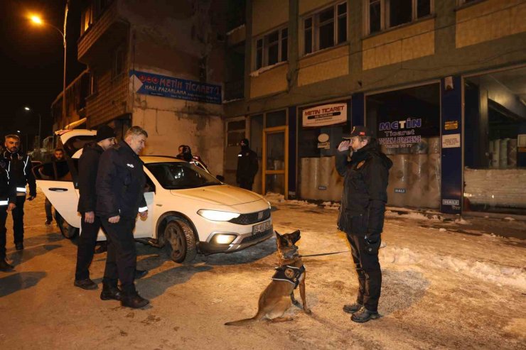 Polisten "Narko Alan" operasyonu