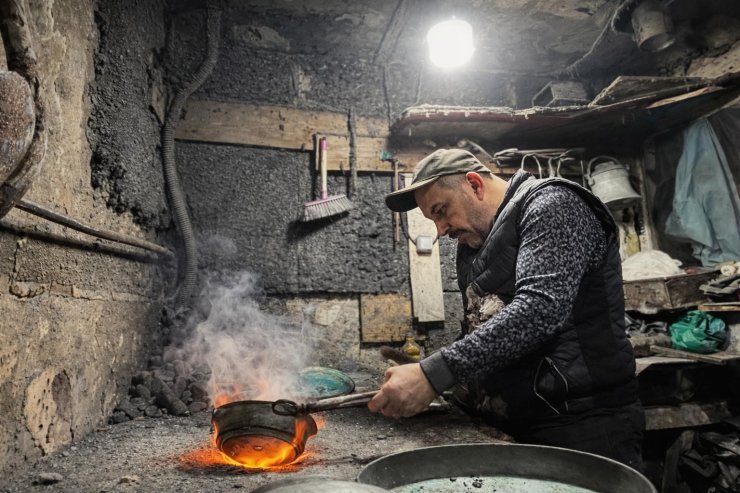 Anadolu’nun köklü mesleklerinden kalaycılık, gün geçtikçe azalıyor