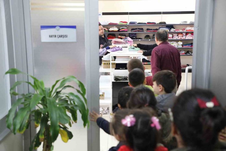 Öksüz ve yetimlerin bayramlıkları yine Talas Belediyesi’nden