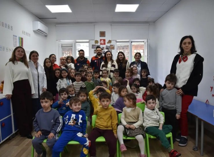 Miniklere deprem bilinci aşılandı
