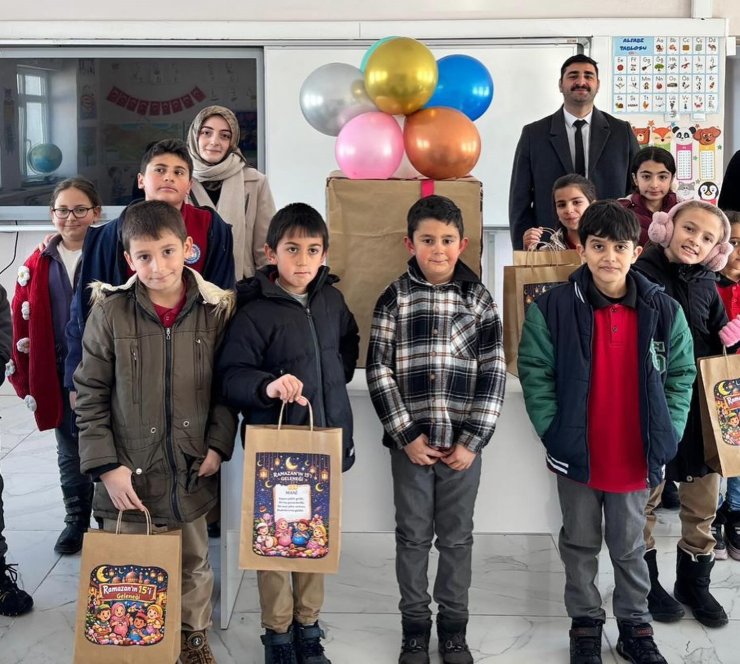 Bayburt’ta on beşi geleneği iki okulun öğrencilerini buluşturdu