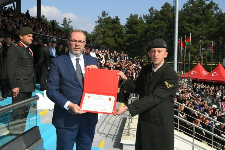 Yeni astsubaylar mezun oldu