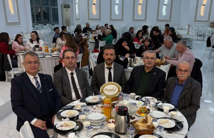 Tavşanlı’da Berber ve Kuaförler iftar sofrasında buluştu