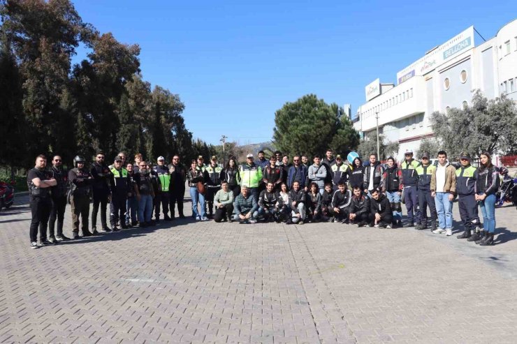 Aydın’da motosiklet sürücülerine güvenli sürüş eğitimi
